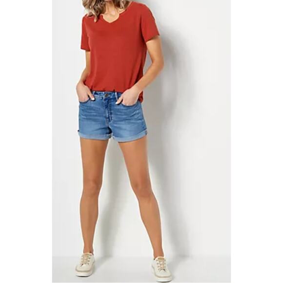 NWT Candace Cameron Bure QVC Pacific Denim Cut Off Short, Sz 16P, Casual Classic - Picture 2 of 5